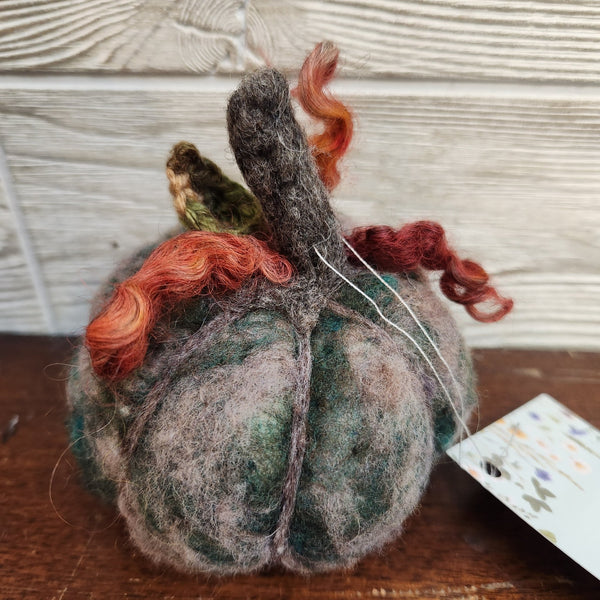 116 - 12 Felted Pumpkins - Elaine Grandon Fibre Arts - Painted Door on Main