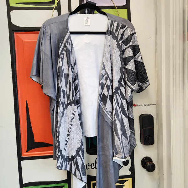007 - 40 Kimono Wrap - Ealanta Art Wear - Painted Door on Main