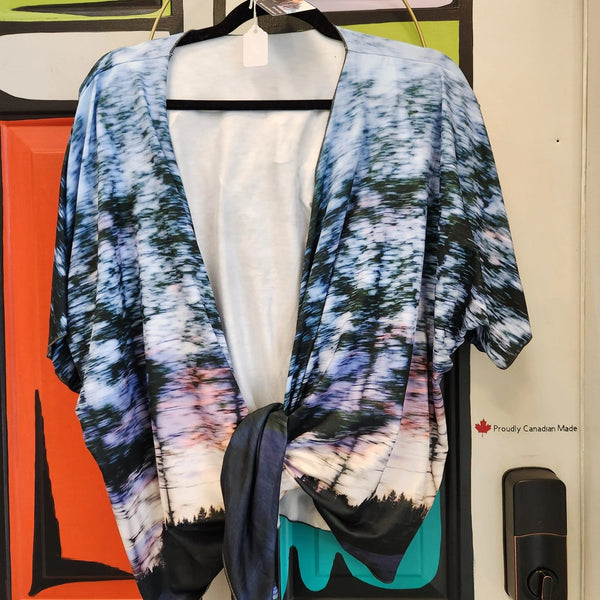 007 - 40 Kimono Wrap - Ealanta Art Wear - Painted Door on Main