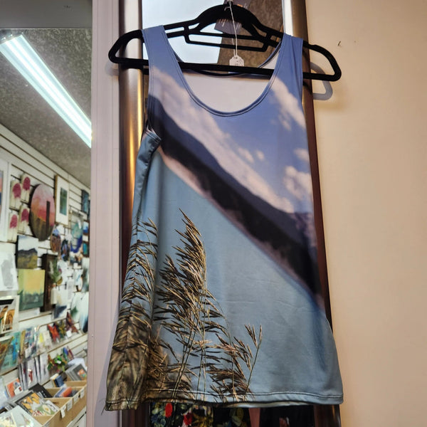 007 - 62 Sleeveless Tops (Large) - Ealanta Art Wear - Painted Door on Main
