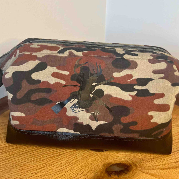 042 - 16 Stay Open Toiletry Bag - Sheila's Satchels - Painted Door on Main