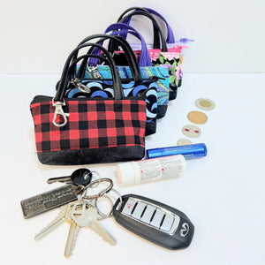 042 - 21 Minikin Zippy Pouch - Sheila's Satchels - Painted Door on Main