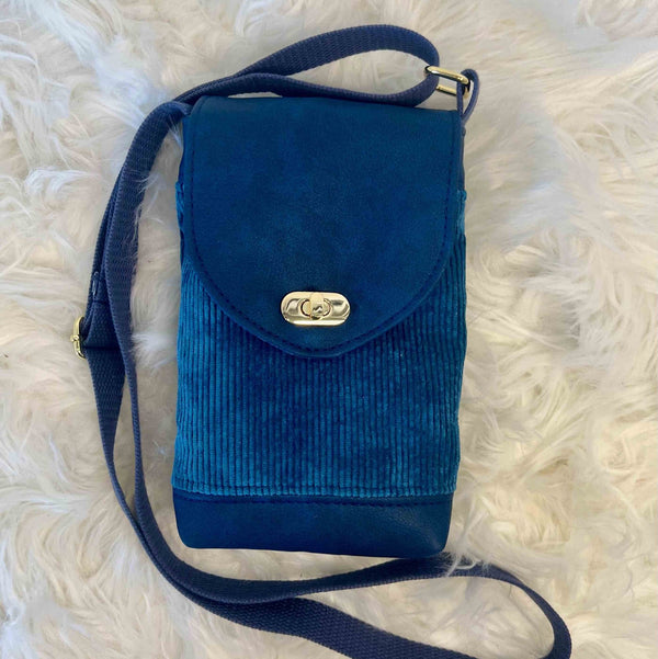 042 - 26 Charlotte Cross Body - Sheila's Satchels - Painted Door on Main