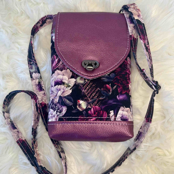 042 - 26 Charlotte Cross Body - Sheila's Satchels - Painted Door on Main