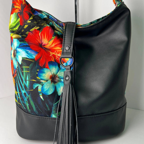 042 - 41 Bonnie Bucket Bag - Sheila's Satchels - Painted Door on Main