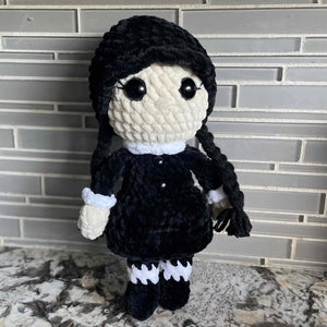 096 - 04 Characters - Willing Hands Crochet - Painted Door on Main