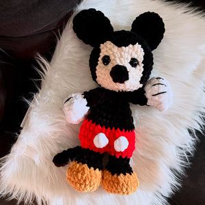 096 - 04 Characters - Willing Hands Crochet - Painted Door on Main