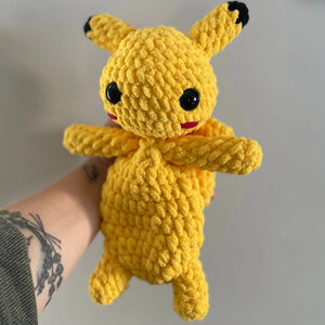 096 - 04 Characters - Willing Hands Crochet - Painted Door on Main