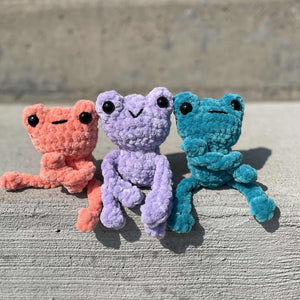 Frogs and Lizards - Willing Hands Crochet - Painted Door on Main