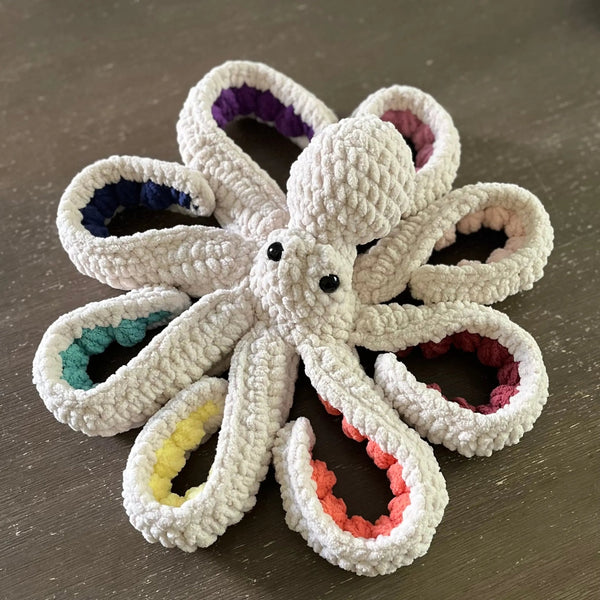 096 - 06 Water Creatures - Willing Hands Crochet - Painted Door on Main