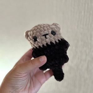 096 - 06 Water Creatures - Willing Hands Crochet - Painted Door on Main