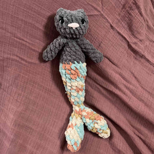 096 - 26 Mermaids - Willing Hands Crochet - Painted Door on Main