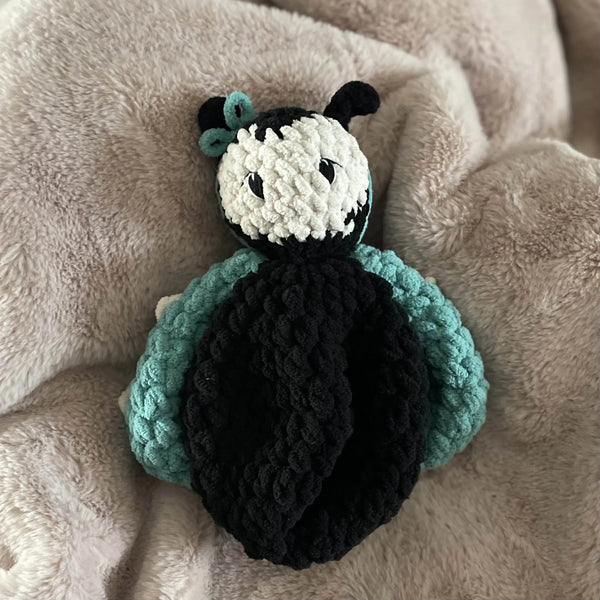 096 - 45 Garden Characters - Willing Hands Crochet - Painted Door on Main