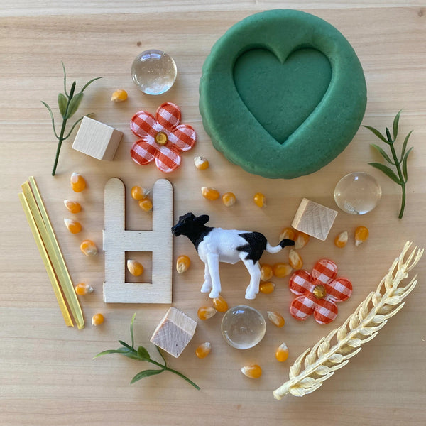 148 - 01 Playkits - Happy Heart Playkits - Painted Door on Main