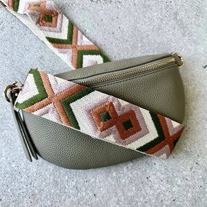 889 - 03 Bag Strap - Justine Brooks Design - Painted Door on Main