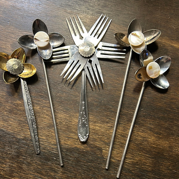 109-09 Upcycled Cutlery Flowers - M&M Studios