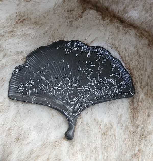 113-13 Ginko Leaf Tray - Flickering Aromas