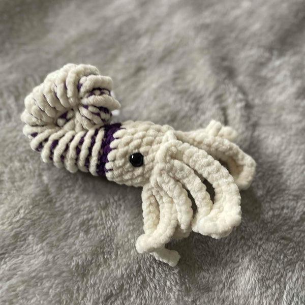 096-06 Water Creatures - Willing Hands Crochet