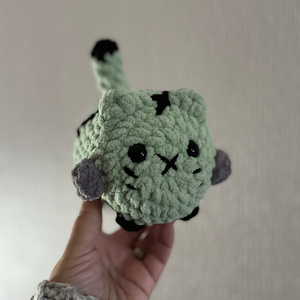 096-34 Halloween Collection - Willing Hands Crochet