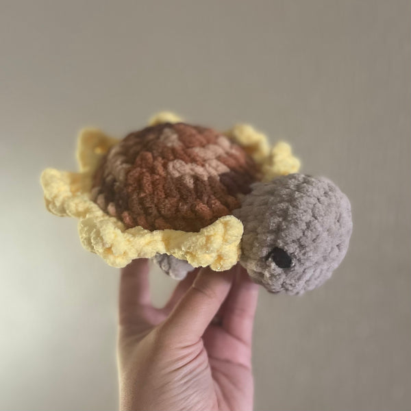 096-30 Flower Shell Turtles - Willing Hands Crochet - Painted Door on Main