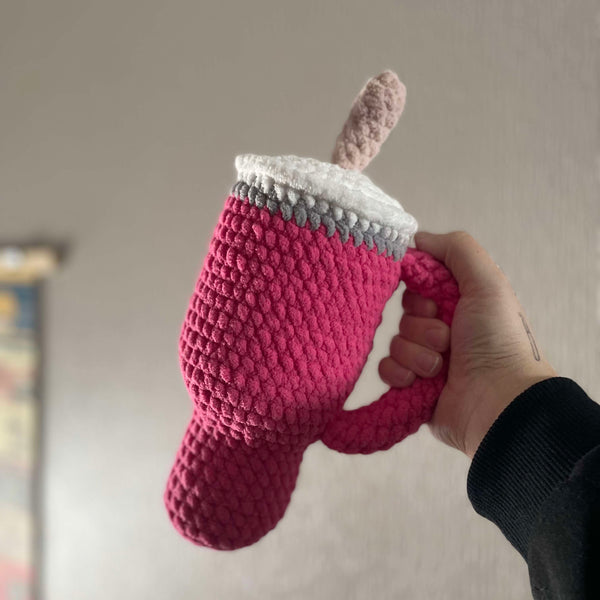 096-16 Yarnley Tumbler - Willing Hands Crochet