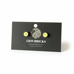 Basic Studs - Lion Bricks - Painted Door on Main