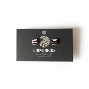 Basic Studs - Lion Bricks - Painted Door on Main