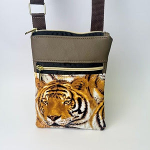 Swoop Back Cellmate Purse/Bag - Painted Door on Main