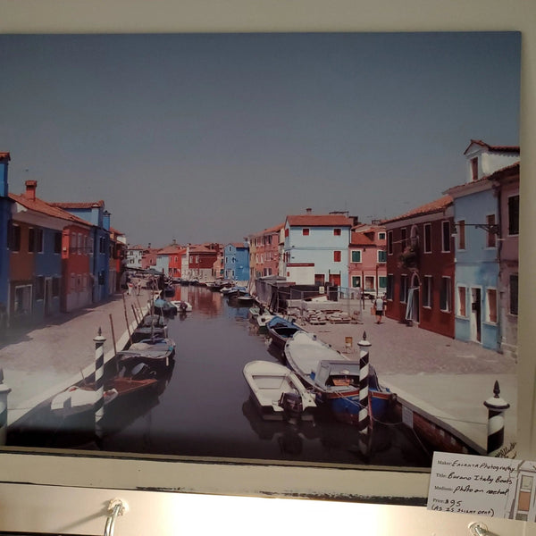 007 - 10 Wall and Shelf Art - Ealanta Photography - Painted Door on Main