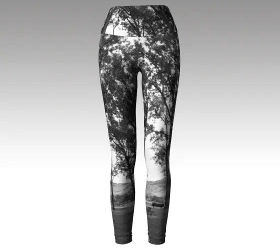 007 - 57 Yoga Leggings (Large) - Ealanta Art Wear - Painted Door on Main