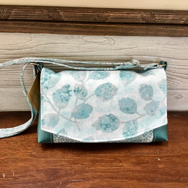 042 - 11 Pipi Purse Wallet - Sheila's Satchels - Painted Door on Main