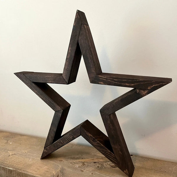 820 - 07 Medium Wood Star - Larcher Woods & Crafts - Painted Door on Main