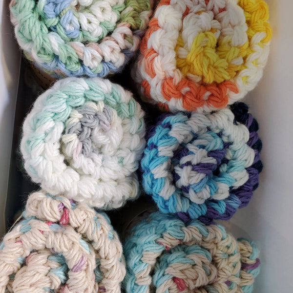 877 - 05 Crocheted Dish Cloths - Leslie's Stitchery - Painted Door on Main