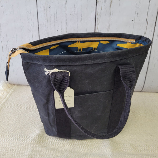 047-12 Waxed Canvas Tote - Leslie's Stichery