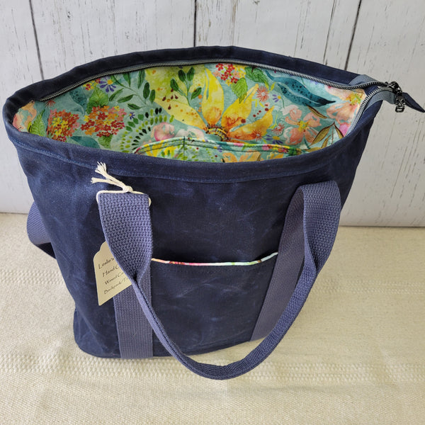 047-13 Convertible Backpack/Tote - Leslie's Stitchery